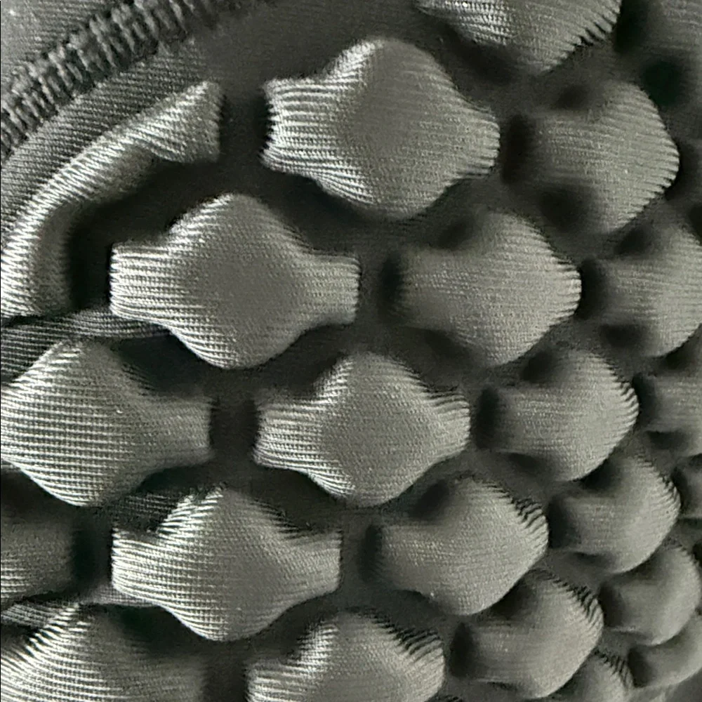 TUOYR Men’s Football Padded Shirt - Compression Adult Vest - Protective - Picture 16 of 16